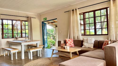 Kemudahan-Kemudahan, LoerieRoep Estate - Mountainview Selfcatering Accommodation Nelspruit in Boschjeskop Kemudahan-Kemudahan, LoerieRoep Estate - Mountainview Selfcatering Accommodation Nelspruit in Boschjeskop