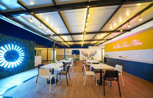 Balcony/terrace, Olive Hotel Kundalahalli by Embassy Group in Whitefield Balcony/terrace, Olive Hotel Kundalahalli by Embassy Group in Whitefield