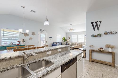 Lonestar LegaSea in Port Aransas (TX) Lonestar LegaSea in Port Aransas (TX)