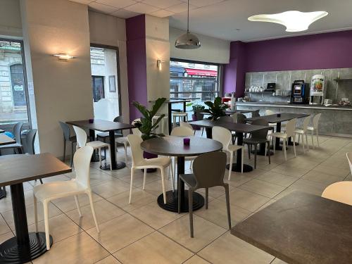 Comida y bebida, Hôtel Nevers Centre Gare in Nevers Comida y bebida, Hôtel Nevers Centre Gare in Nevers