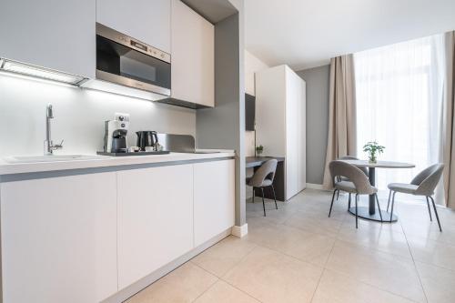 Facilities, Karalin Sonnino Suites in Castello Facilities, Karalin Sonnino Suites in Castello
