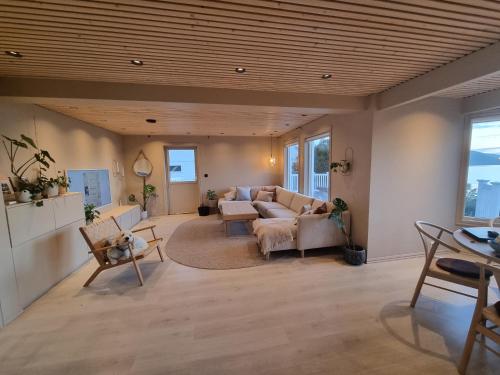 House with panoramic sea view, nearby Senja in Sorreisa House with panoramic sea view, nearby Senja in Sorreisa