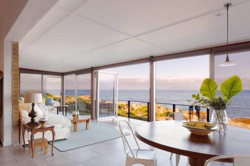 Rocky Bay on the View