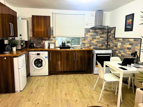 négyzetméteres, 1 hálószobás Ház 1 fürdőszobával Birmingham Városközpont területén (The Immaculate House) in Smethwick négyzetméteres, 1 hálószobás Ház 1 fürdőszobával Birmingham Városközpont területén (The Immaculate House) in Smethwick