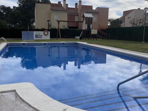 Casa adosada familiar con jardín, barbacoa y piscina en zona tranquila de Miami Playa - ES-9-162 (Casa adosada familiar con jardin, barbacoa y piscina en zona tranquila de Miami Playa - ES-9-162) in El Casalot Casa adosada familiar con jardín, barbacoa y piscina en zona tranquila de Miami Playa - ES-9-162 (Casa adosada familiar con jardin, barbacoa y piscina en zona tranquila de Miami Playa - ES-9-162) in El Casalot