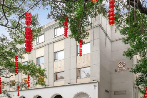 Exterior view, Yee Hotel near Consulate General of USA Exterior view, Yee Hotel near Consulate General of USA