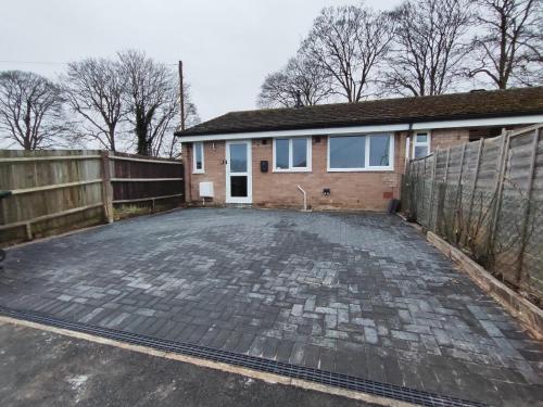 Vista exterior, 2 Bed Chippenham House with Parking in Chippenham Vista exterior, 2 Bed Chippenham House with Parking in Chippenham