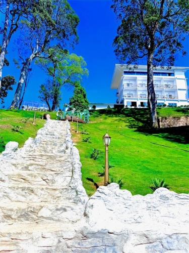 Skylark Holidays Premium in Chinnakanal Skylark Holidays Premium in Chinnakanal