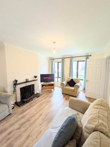 sala de TV, 6 Bed in Maynooth - Housing For Contractors in Maynooth sala de TV, 6 Bed in Maynooth - Housing For Contractors in Maynooth