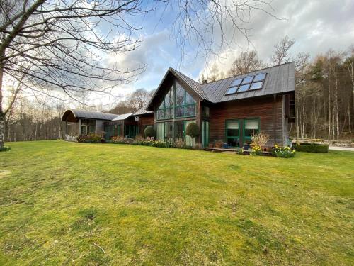 Spacious, cosy 6 bedroom house which sleeps 11 in Banchory Spacious, cosy 6 bedroom house which sleeps 11 in Banchory