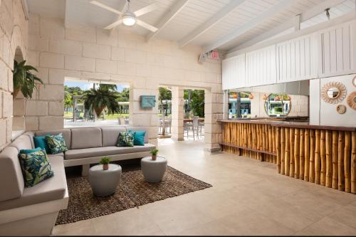 Bar/lounge, All Seasons Resort in Saint James Bar/lounge, All Seasons Resort in Saint James