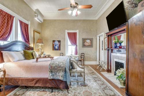 The Gallery House Boutique Hotel in Stephenville (TX) The Gallery House Boutique Hotel in Stephenville (TX)