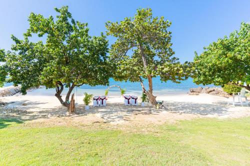 plage, Westmore Beach Villas Limited in Whitehouse plage, Westmore Beach Villas Limited in Whitehouse