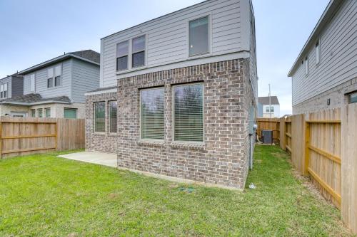 Family-Friendly Home with Yard in Hockley! in Cypress Family-Friendly Home with Yard in Hockley! in Cypress