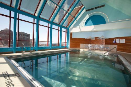 Swimming pool, Hyatt Regency Buffalo Hotel And Conference Center in Buffalo (NY) Swimming pool, Hyatt Regency Buffalo Hotel And Conference Center in Buffalo (NY)