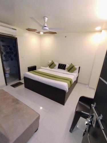 Hotel Luxury Richa Grand Inn in Cantonment Hotel Luxury Richa Grand Inn in Cantonment
