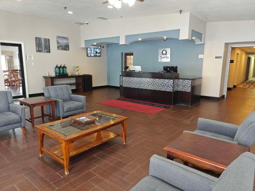 Empfangshalle, Quality Inn Gaylord in Gaylord (MI) Empfangshalle, Quality Inn Gaylord in Gaylord (MI)