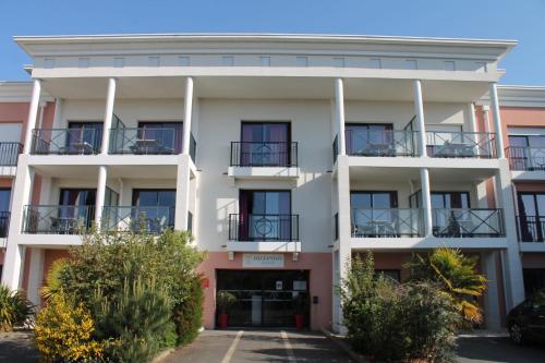 Entrada, Adonis La Baule Hotel in La Baule Entrada, Adonis La Baule Hotel in La Baule