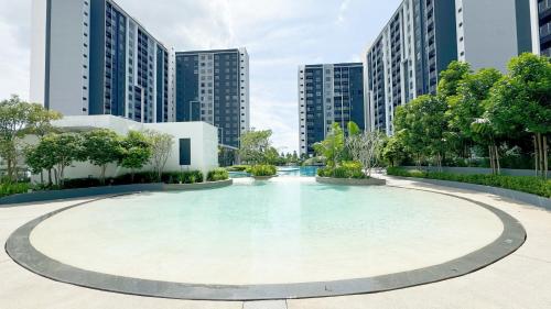 Swimming pool, Splash Mania Air-Con Suite with Bluey Pool View in Bandar Gamuda Cove Swimming pool, Splash Mania Air-Con Suite with Bluey Pool View in Bandar Gamuda Cove