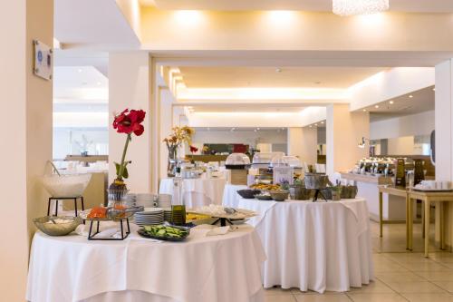 Ресторант, Ariti Grand Hotel in Корфу Ресторант, Ariti Grand Hotel in Корфу