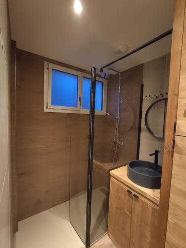 T2 cosy - Proche Briançon Serre Chevalier - Jardin - Vue montagne - Ski (T2 cosy - Proche Briancon Serre Chevalier - Jardin - Vue montagne - Ski) in Villar-Saint-Pancrace T2 cosy - Proche Briançon Serre Chevalier - Jardin - Vue montagne - Ski (T2 cosy - Proche Briancon Serre Chevalier - Jardin - Vue montagne - Ski) in Villar-Saint-Pancrace