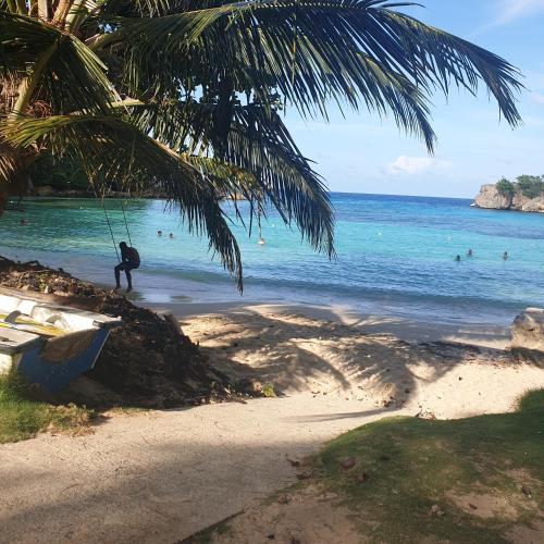 Long Bay, Rosehill View Garden in Portland Long Bay, Rosehill View Garden in Portland