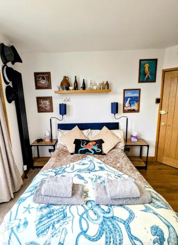 Beachside Bliss in Heart of Town