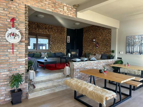 Вітальня, Mamali Guesthouse in Лонга Вітальня, Mamali Guesthouse in Лонга