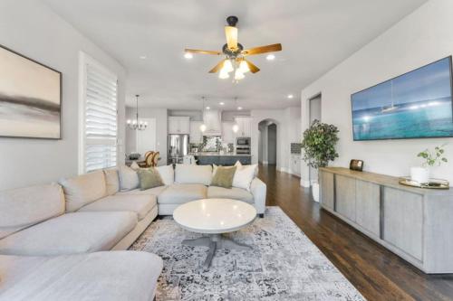 5 Minutes to DFW 4 Br 2 and a half BA in Коппелл 5 Minutes to DFW 4 Br 2 and a half BA in Коппелл