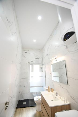 Badkamer, Modern Oasis in Vallecas in Villa de Vallecas Badkamer, Modern Oasis in Vallecas in Villa de Vallecas