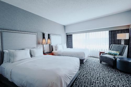 DoubleTree Suites by Hilton & Conf Ctr Chicago-Downers Grove in Downers Grove DoubleTree Suites by Hilton & Conf Ctr Chicago-Downers Grove in Downers Grove