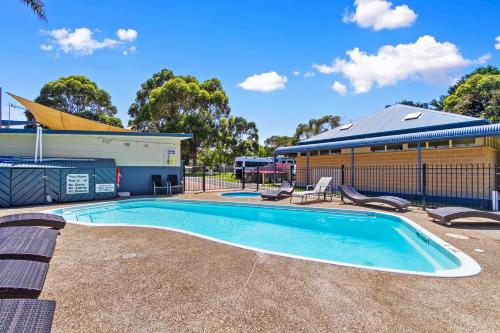 Piscina, BIG4 Waters Edge Holiday Park in Lakes Entrance Piscina, BIG4 Waters Edge Holiday Park in Lakes Entrance