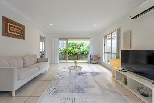 Cosy Escape Near the Parks in Coomera Cosy Escape Near the Parks in Coomera