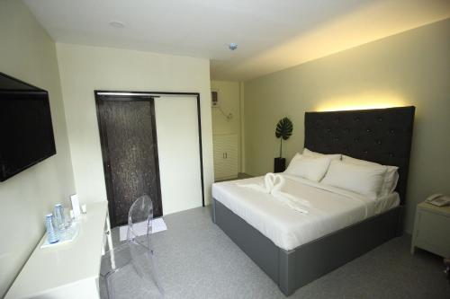 The Paragon Hotel and Restaurant in Cotabato City The Paragon Hotel and Restaurant in Cotabato City