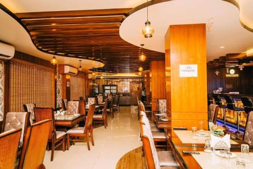 Restaurant, OYO 371 Hotel Tulip Pvt Ltd in Tilottama Restaurant, OYO 371 Hotel Tulip Pvt Ltd in Tilottama