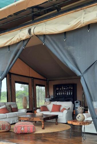 Bar/ Salón, Samana Mara in Narok Bar/ Salón, Samana Mara in Narok