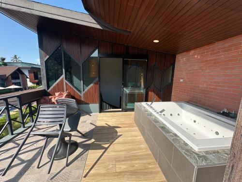 ChaoKoh Phi Phi Hotel & Resort in Ko Phi Phi ChaoKoh Phi Phi Hotel & Resort in Ko Phi Phi