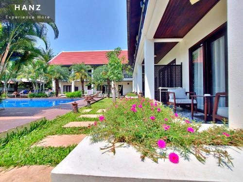 حديقة, Sunrise Garden House MekongRiver Luang Prabang in لوانج برابانج حديقة, Sunrise Garden House MekongRiver Luang Prabang in لوانج برابانج