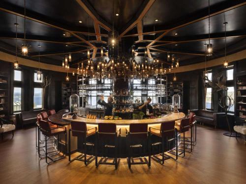Bar/lounge, Fairmont Le Chateau Frontenac Hotel in Quebec City (QC) Bar/lounge, Fairmont Le Chateau Frontenac Hotel in Quebec City (QC)