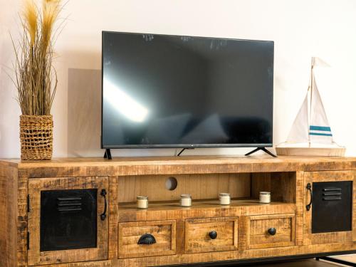 共用Lounge/電視區, Ferienwohnung Aufhausen - die Sternengucker-Wohnung im 5-Seen-Land in 伯格 共用Lounge/電視區, Ferienwohnung Aufhausen - die Sternengucker-Wohnung im 5-Seen-Land in 伯格
