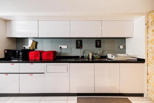 Kitchen, The Bed Bukit Bintang in Kuala Lumpur Kitchen, The Bed Bukit Bintang in Kuala Lumpur