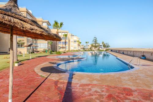 Appartement de Luxe - Piscine et Accès à la Plage (Appartement de Luxe - Piscine et Acces a la Plage) in Sidi El Haj Bou Derbala Appartement de Luxe - Piscine et Accès à la Plage (Appartement de Luxe - Piscine et Acces a la Plage) in Sidi El Haj Bou Derbala