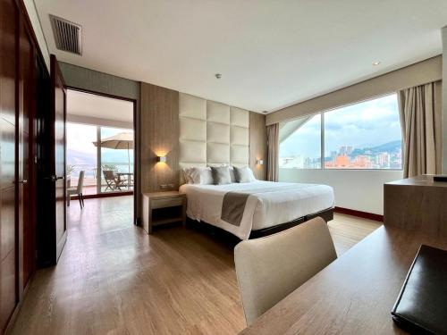 Балкон, Hotel San Fernando Plaza in Medellín Балкон, Hotel San Fernando Plaza in Medellín