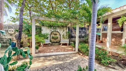 Romantic Beachfront Casita w Pool - AC - Sleeps 4 in Masachapa Romantic Beachfront Casita w Pool - AC - Sleeps 4 in Masachapa