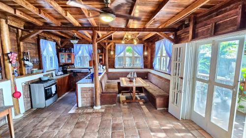 设施服务, Romantic Beachfront Casita w Pool - AC - Sleeps 4 in 马萨查帕 设施服务, Romantic Beachfront Casita w Pool - AC - Sleeps 4 in 马萨查帕