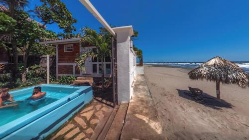 Romantic Seaside Casita w Pool, AC, Fire Sunsets in Masachapa Romantic Seaside Casita w Pool, AC, Fire Sunsets in Masachapa