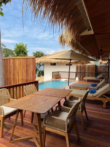 Ten Moons Sunset Villas in Sunset Beach Ten Moons Sunset Villas in Sunset Beach