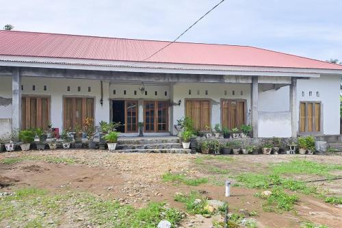 Entrada, RedDoorz @ Family Syariah Homestay Kotamobagu in Kotamobagu Entrada, RedDoorz @ Family Syariah Homestay Kotamobagu in Kotamobagu