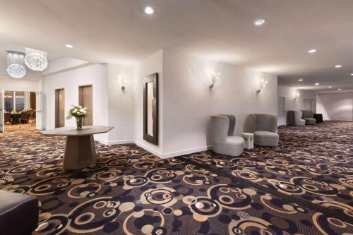 Bilik mesyuarat / dewan besar, Wyndham Garden Norfolk Downtown in Norfolk (VA) Bilik mesyuarat / dewan besar, Wyndham Garden Norfolk Downtown in Norfolk (VA)