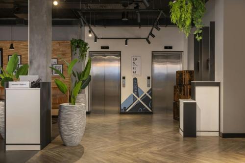 Lobi, Four Points Flex by Sheraton London Shoreditch East in Londra Lobi, Four Points Flex by Sheraton London Shoreditch East in Londra
